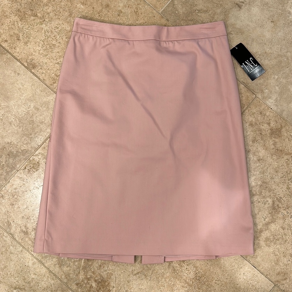 NWT pink I.N.C Skirt. Professional and cute. Hanger and closet stores